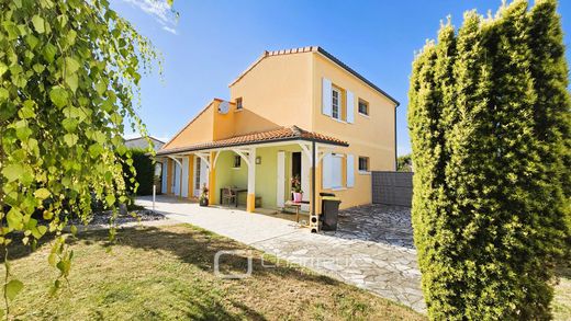 Luxus-Haus in Saint-Georges-de-Didonne, Charente-Maritime