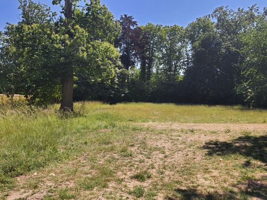 Land in La Celle-Saint-Cloud, Yvelines