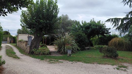 Rural or Farmhouse in Pierrelatte, Drôme