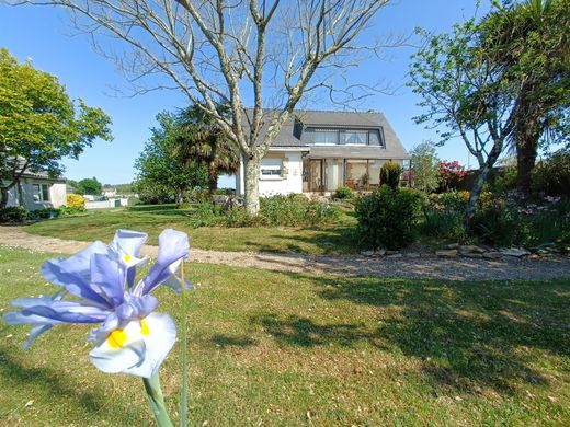 Casa di lusso a Caudan, Morbihan