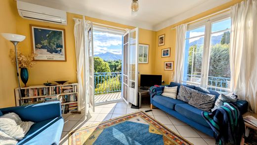 Villa in la Roca d'Albera, Pyrénées-Orientales