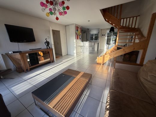 Luxury home in Bruges, Gironde