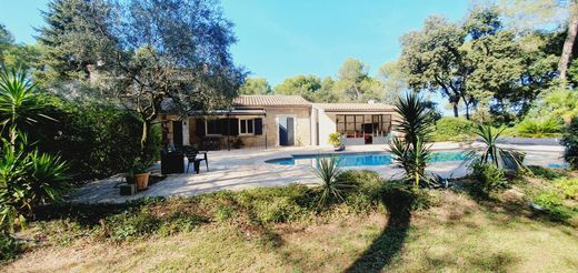 منزل ﻓﻲ Nîmes, Gard