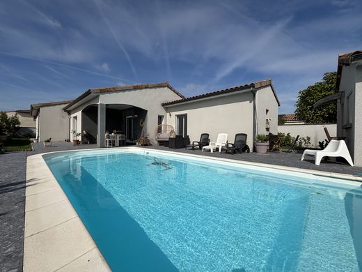 Luxury home in Saint-Marcel-lès-Valence, Drôme