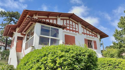 Villa in Lège-Cap-Ferret, Gironde