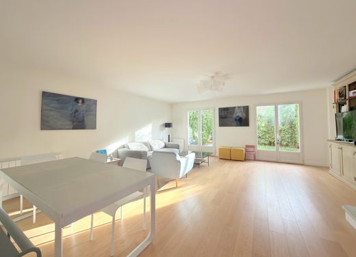 Luxury home in Rueil-Malmaison, Hauts-de-Seine