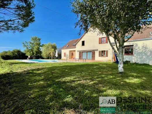 Maison de luxe à Crécy-la-Chapelle, Seine-et-Marne