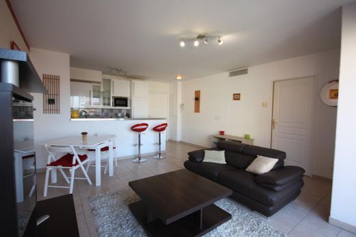 Apartment / Etagenwohnung in Marseille, Bouches-du-Rhône