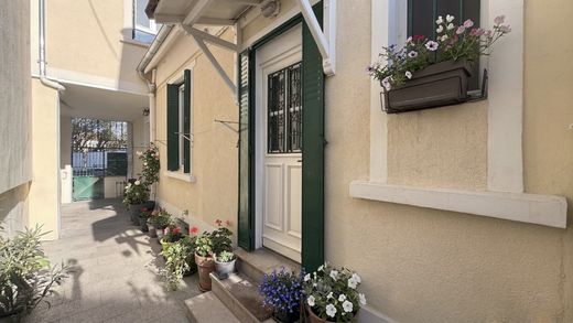 Maison de luxe à Nanterre, Hauts-de-Seine