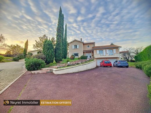 Casa di lusso a Charly, Rhône