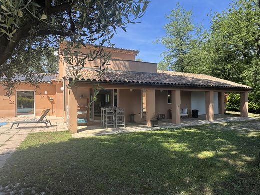 Casa di lusso a Montboucher-sur-Jabron, Drôme
