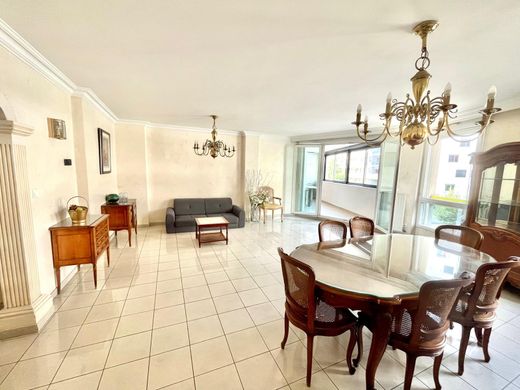 Apartment in Villeurbanne, Rhône