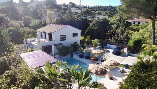 Fréjus, Varの高級住宅