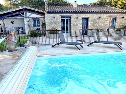 ﻓﻴﻼ ﻓﻲ Suze-la-Rousse, Drôme