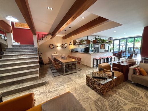 Lüks ev Puimisson, Hérault