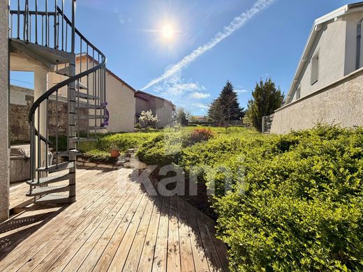 Luxury home in Coublevie, Isère