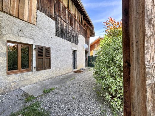 Duplex in Doussard, Haute-Savoie