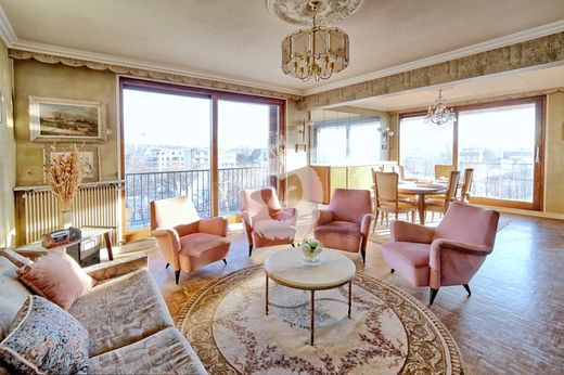 Apartment in Saint-Maur-des-Fossés, Val-de-Marne