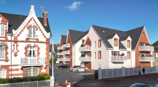 Apartment / Etagenwohnung in Ouistreham, Calvados