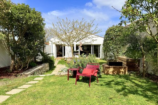 Luxury home in La Rochelle, Charente-Maritime