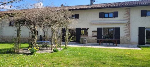 Luxus-Haus in Saint-André-sur-Vieux-Jonc, Ain