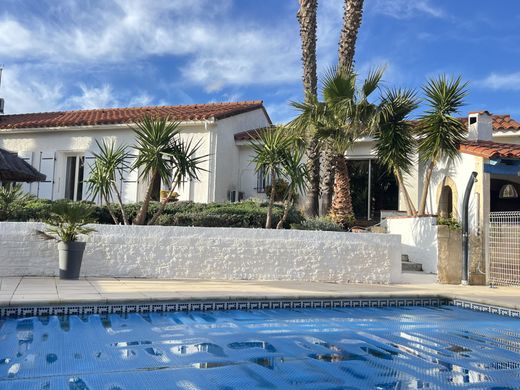 Villa à Perpignan, Pyrénées-Orientales