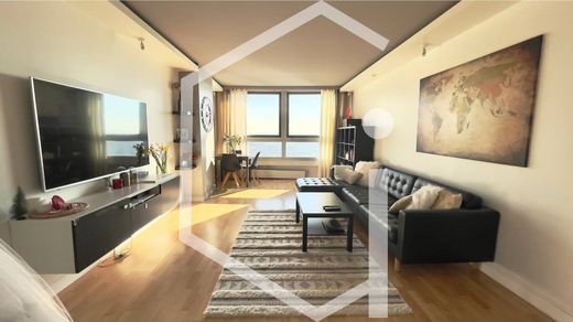 Apartment in Puteaux, Hauts-de-Seine