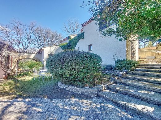 Luxury home in Éguilles, Bouches-du-Rhône