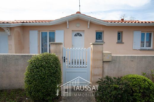 Luxury home in Gujan-Mestras, Gironde