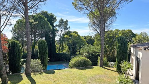 Вилла, Ним, Gard