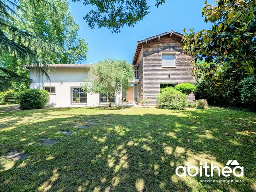 Luxury home in Saint-Émilion, Gironde