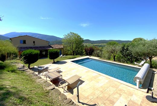 Luxus-Haus in Mollans-sur-Ouvèze, Drôme