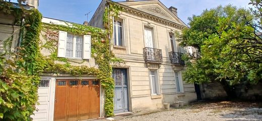 Luxus-Haus in Le Bouscat, Gironde