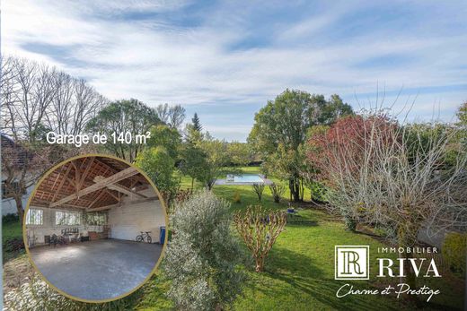 Luxury home in Camblanes, Gironde