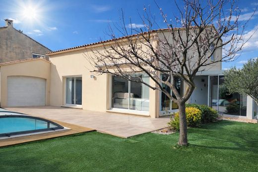 Luxury home in Orange, Vaucluse