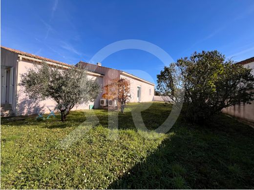 Luxury home in Forcalqueiret, Var