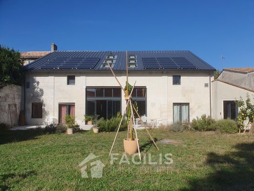Luxe woning in Angoulême, Charente
