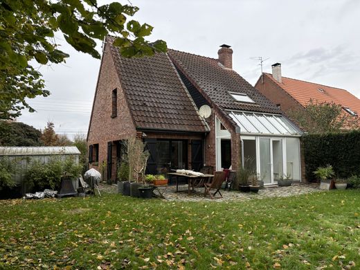 Luxury home in Willems, North