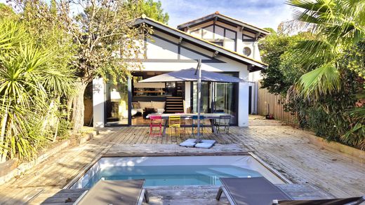 Luxus-Haus in La Teste-de-Buch, Gironde