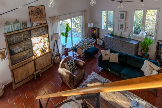 Luxe woning in Saint-Martin-de-Londres, Hérault