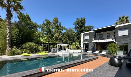 Villa in Bouliac, Gironde