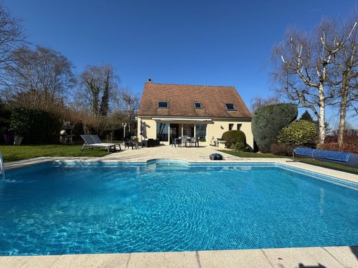 Luxury home in Plailly, Oise