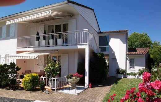 Maison de luxe à Artigues-près-Bordeaux, Gironde