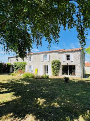 Luxus-Haus in Marsilly, Charente-Maritime