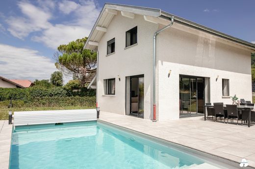 Maison de luxe à Cranves-Sales, Haute-Savoie