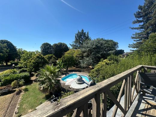 Luxury home in Cadillac, Gironde