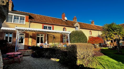 Casa di lusso a Thoury-Férottes, Seine-et-Marne