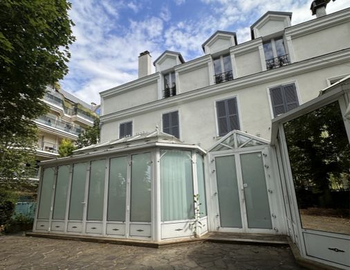 Maison de luxe à Neuilly-sur-Seine, Hauts-de-Seine