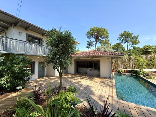 Villa in Arcachon, Gironde
