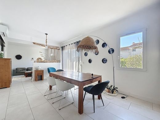 Luxus-Haus in Saint-Cyprien, Pyrénées-Orientales